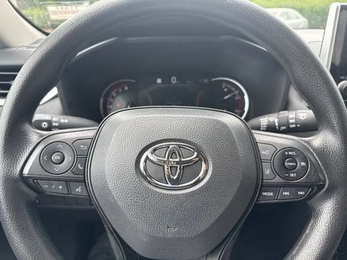 Used 2025 Toyota RAV4 XLE w/ Convenience Package AWD/4WD image 13