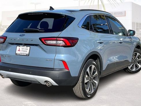 Used 2024 Ford Escape Platinum image 33