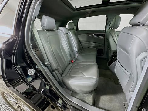 Used 2020 Lincoln Nautilus Reserve w/ Equipment Group 201A image 34