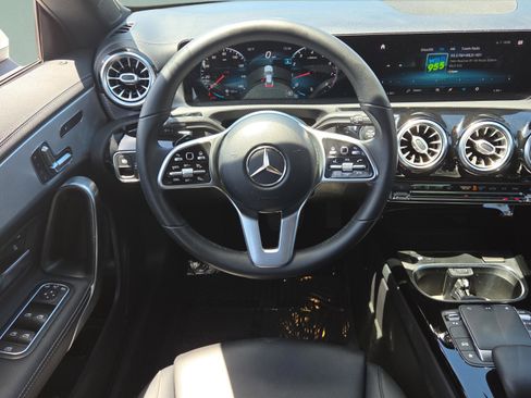 Used 2021 Mercedes-Benz CLA 250 image 11