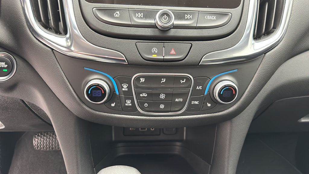 Used 2024 Chevrolet Equinox LT AWD/4WD image 18
