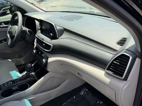 Used 2020 Hyundai Tucson Value FWD image 16