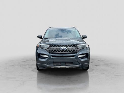 Used 2022 Ford Explorer XLT w/ Equipment Group 202A AWD/4WD image 12