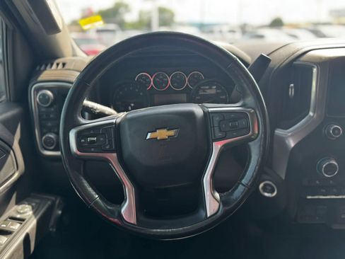 Used 2019 Chevrolet Silverado 1500 LT w/ Convenience Package AWD/4WD image 17