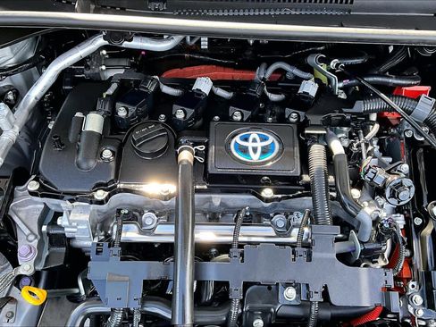 Used 2024 Toyota Corolla LE w/ LE Convenience Package FWD image 32