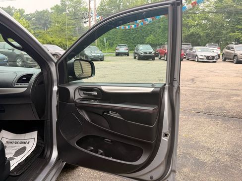 Used 2020 Dodge Grand Caravan GT FWD image 27