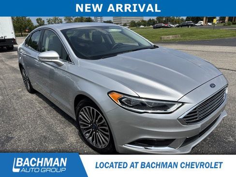 Used 2018 Ford Fusion SE w/ Fusion SE Technology Package FWD image 1
