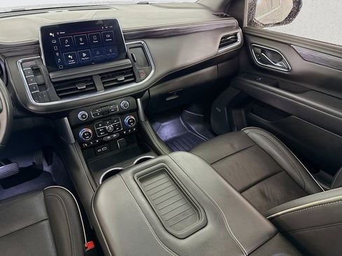 Used 2023 GMC Yukon SLT image 28