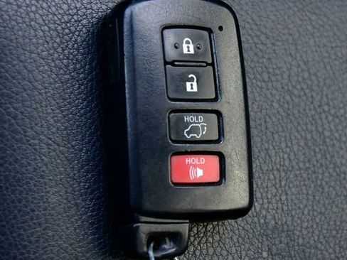 Used 2018 Toyota RAV4 Limited w/ Protection Package image 25