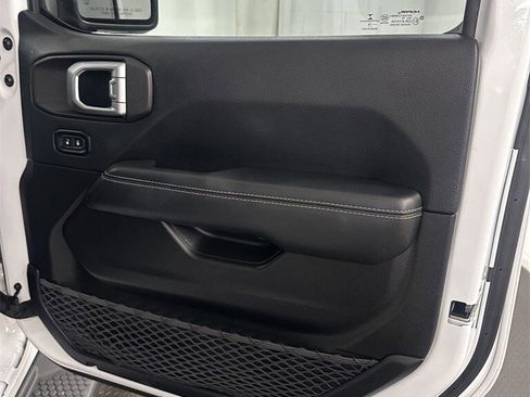 Used 2019 Jeep Wrangler Unlimited Sahara w/ Dual Top Group image 41