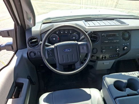 Used 2012 Ford F250 XL w/ FX4 Off Road Pkg AWD/4WD image 19