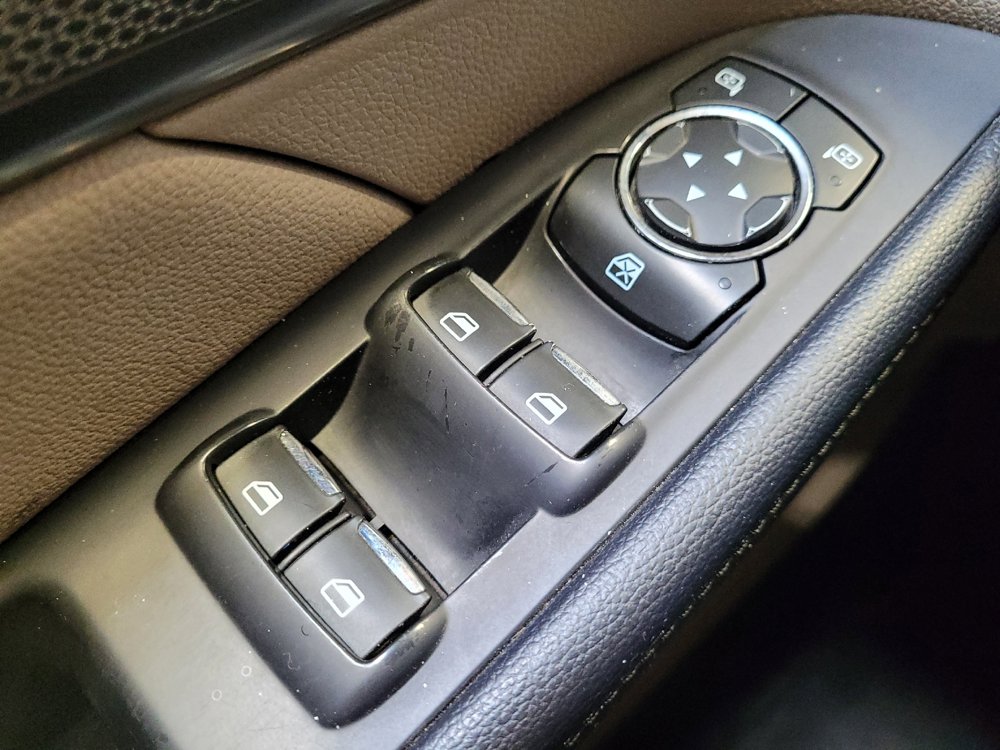 Used 2018 Ford Explorer XLT FWD image 27