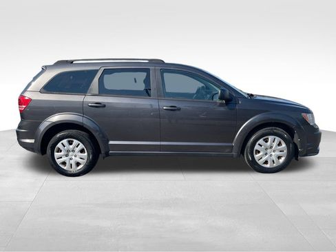 Used 2017 Dodge Journey SE FWD image 8