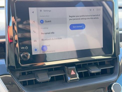 Used 2024 Toyota Corolla Cross L image 28