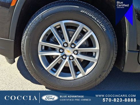 Used 2023 Chevrolet Traverse LT w/ LPO, Floor Liner Package image 8