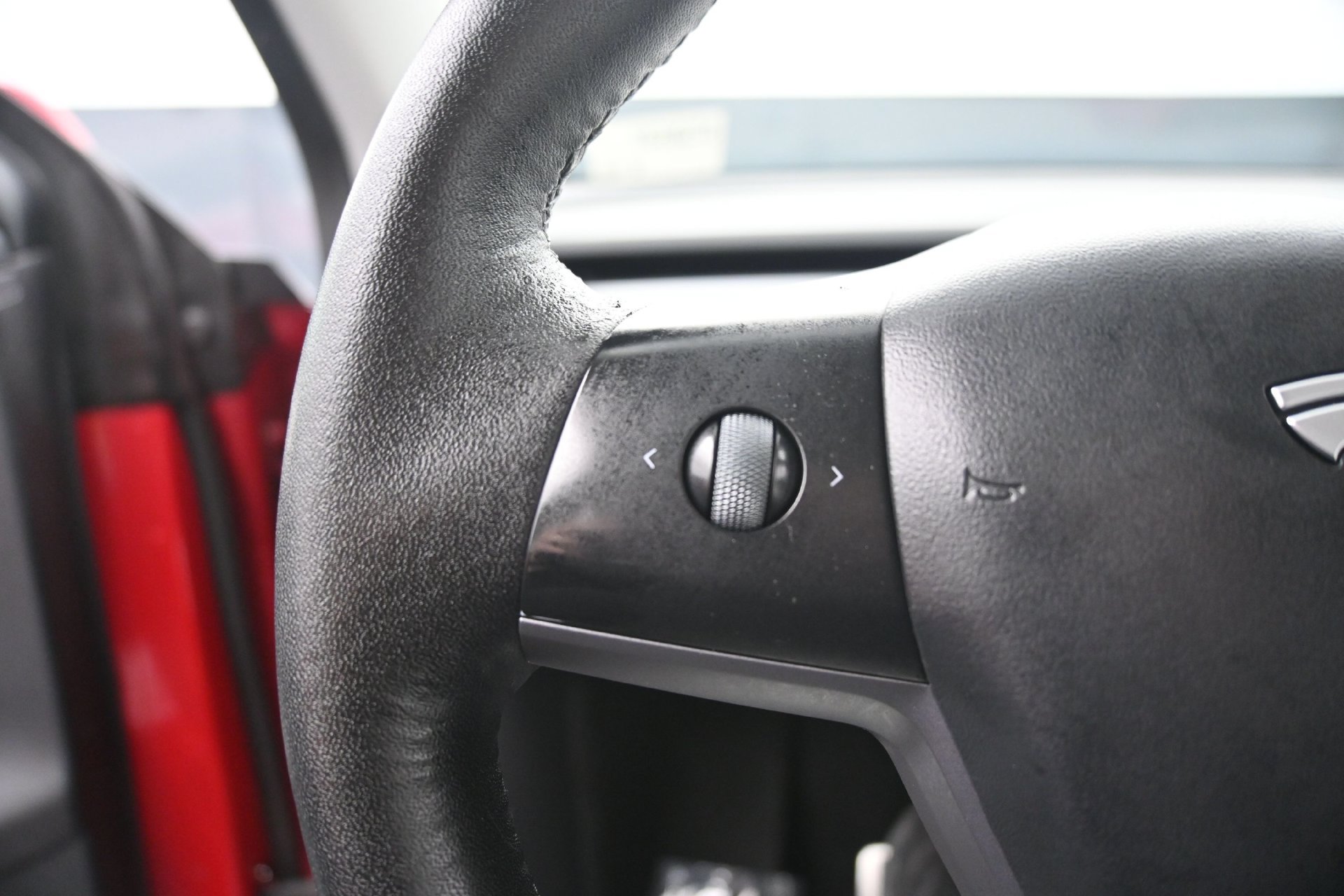 Used 2022 Tesla Model Y Performance AWD/4WD image 23