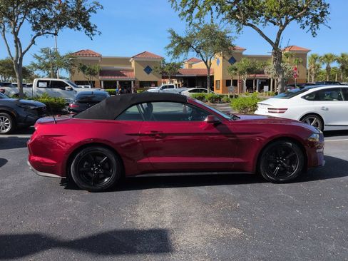 Used 2019 Ford Mustang Convertible RWD image 3