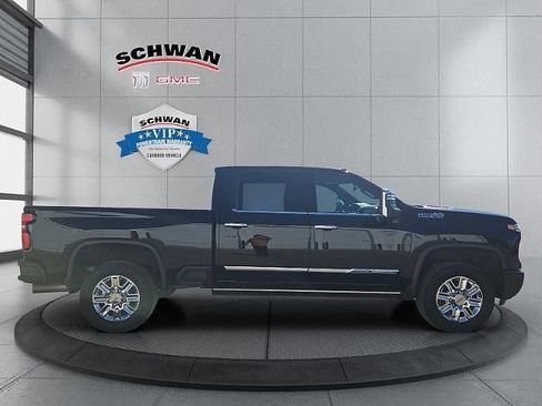 Used 2024 Chevrolet Silverado 2500 High Country w/ High Country Premium Package image 8
