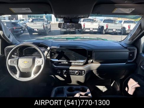 Certified 2022 Chevrolet Silverado 1500 LT w/ Z71 Off-Road Package image 12