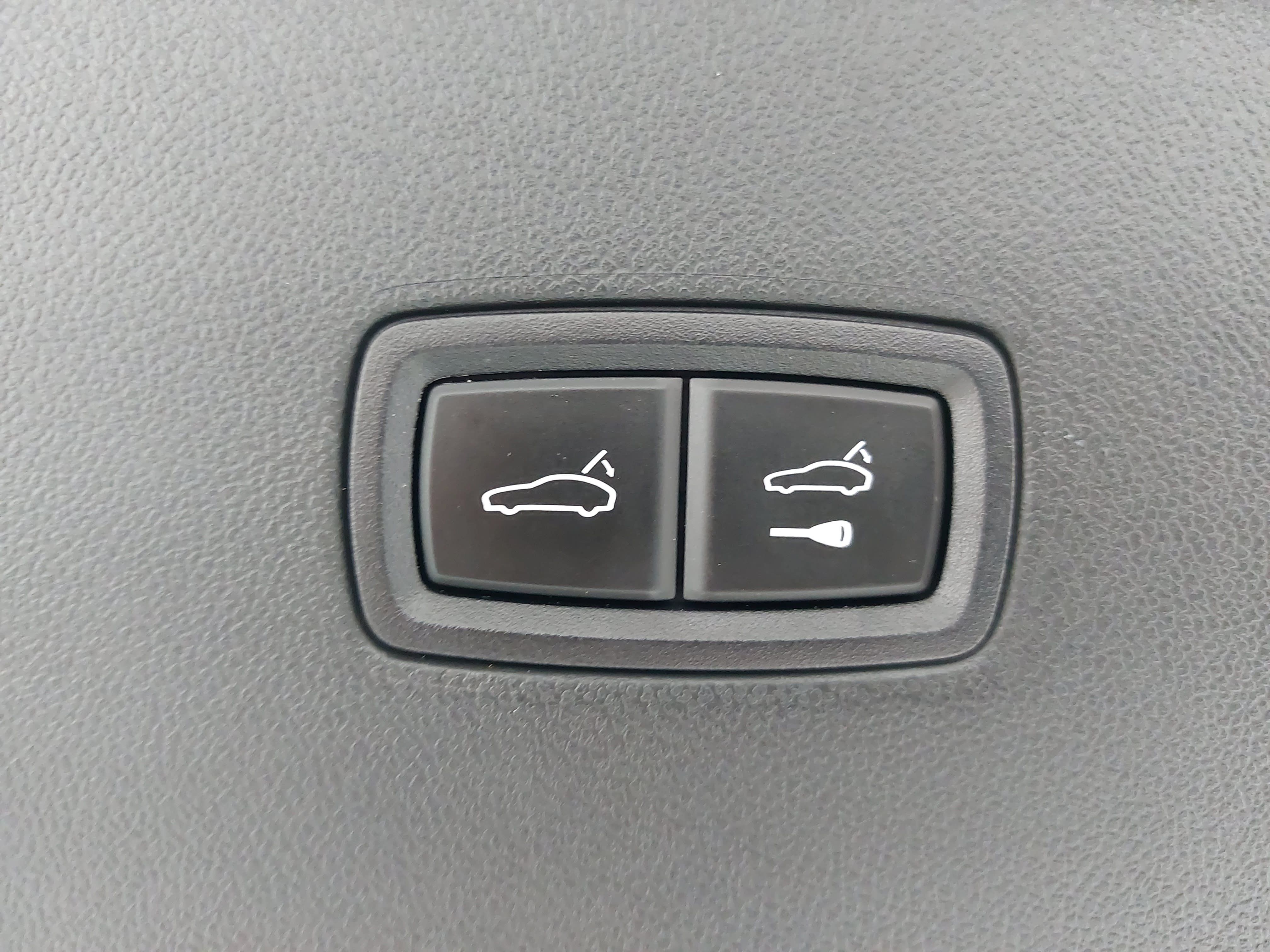 Certified 2024 Porsche Cayenne Coupe AWD/4WD image 15