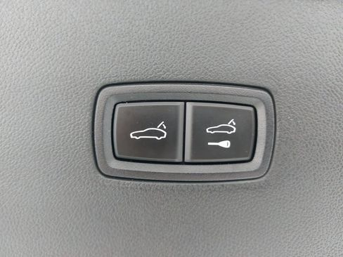 Certified 2024 Porsche Cayenne Coupe AWD/4WD image 15
