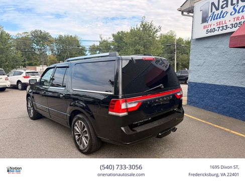 Used 2015 Lincoln Navigator L 4WD image 5