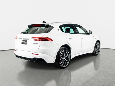 Used 2024 Maserati Grecale Modena image 10