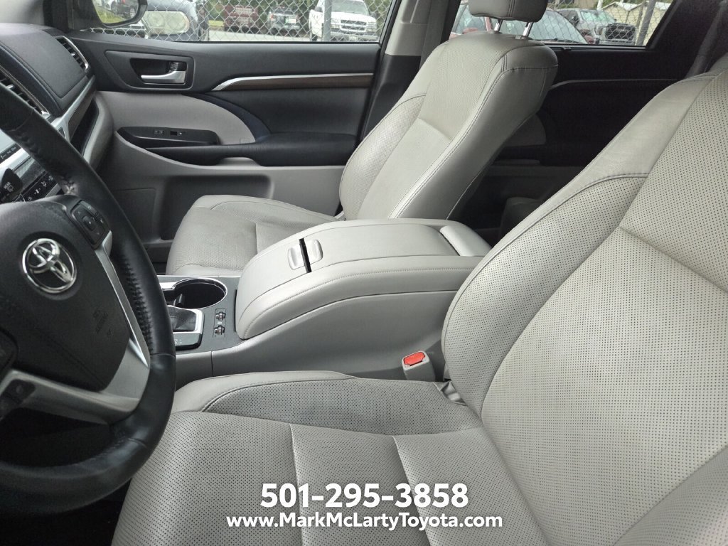 Used 2016 Toyota Highlander Limited FWD image 9