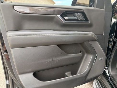 Used 2025 GMC Yukon Elevation w/ Elevation Premium Package image 7