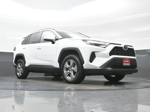 Used 2024 Toyota RAV4 XLE FWD image 26