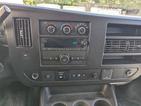 Used 2023 Chevrolet Express 3500 w/ Power Convenience Package RWD image 26