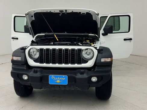 Used 2025 Jeep Wrangler Sport S image 2