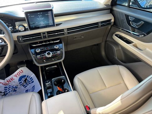 Certified 2022 Lincoln Corsair FWD image 31