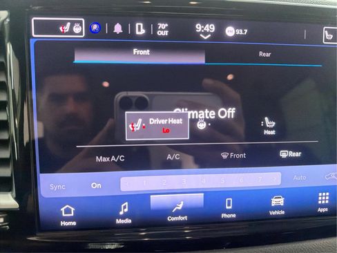 Used 2024 Chrysler Pacifica Touring-L FWD image 42