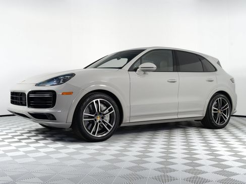 Used 2022 Porsche Cayenne Turbo AWD/4WD image 3