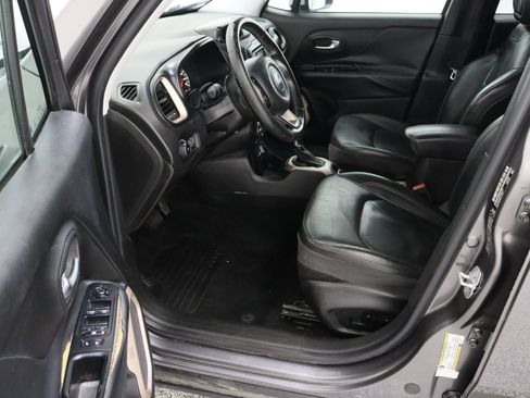 Used 2016 Jeep Renegade Limited FWD image 14