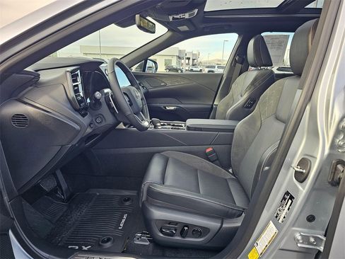 Used 2026 Lexus RX 450h Luxury w/ Convenience Package image 28