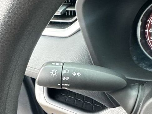 Used 2025 Toyota RAV4 XLE image 23