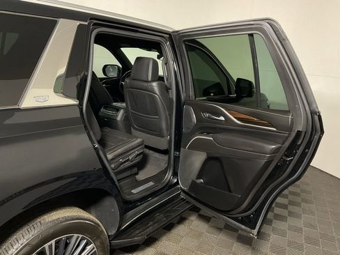 Used 2022 Cadillac Escalade Luxury image 30