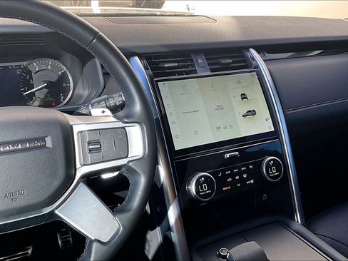 Used 2023 Land Rover Discovery S R-Dynamic image 6