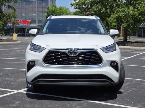 Used 2020 Toyota Highlander Limited AWD/4WD image 20