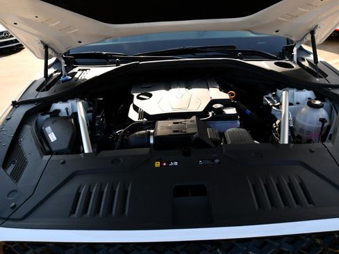 Used 2025 Genesis GV70 2.5T image 29