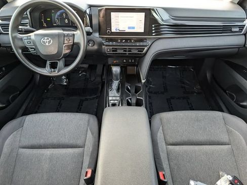 Used 2025 Toyota Camry LE FWD image 10