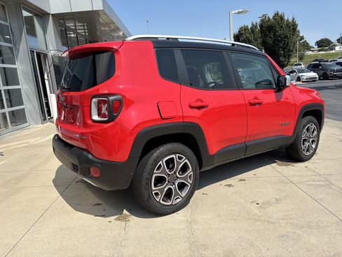 Used 2017 Jeep Renegade Limited AWD/4WD image 6