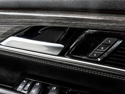 Used 2024 Jeep Wagoneer L Series II image 49