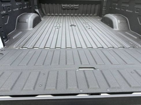 New 2026 GMC Sierra 2500 AT4 w/ AT4 Premium Plus Package AWD/4WD image 13