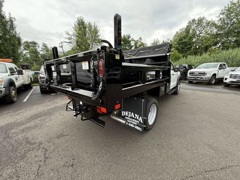 New 2025 Ford F550 4x4 Regular Cab Super Duty image 5