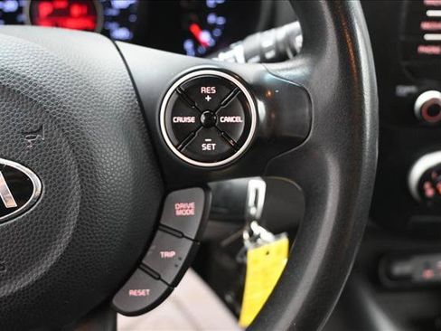 Used 2017 Kia Soul w/ Convenience Package FWD image 13
