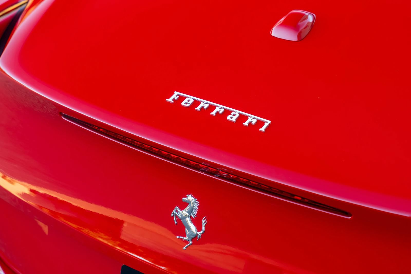 Used 2015 Ferrari California T RWD image 60