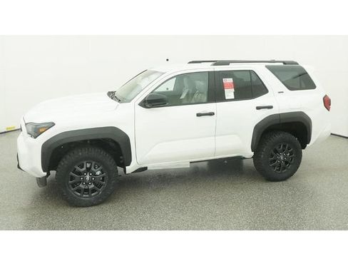 New 2026 Toyota 4Runner SR5 AWD/4WD image 2